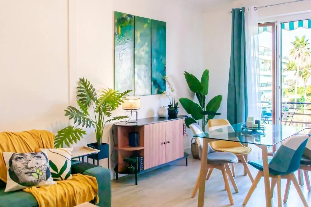 L45 Suite St Marguerite Sea View/ Balcon, Parking Wifi Nice 0*,  Frankrike