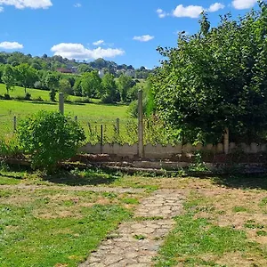 https://chez-grand-mere.hotels-rhonealpes.com