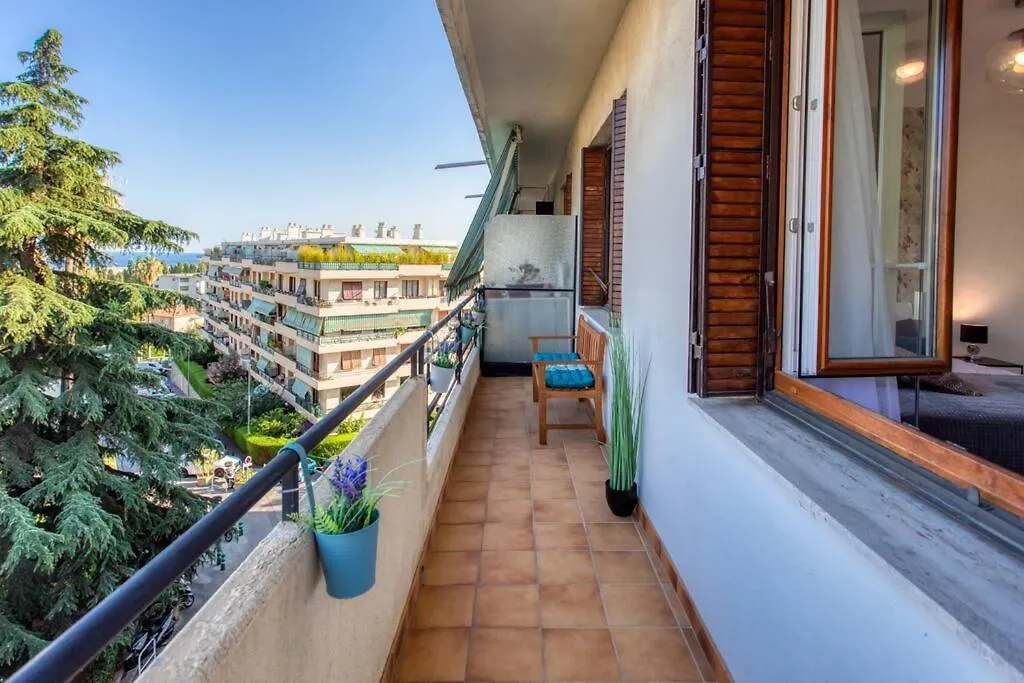 Apartment L45 Suite St Marguerite Sea View/ Balcon, Parking Wifi Nice